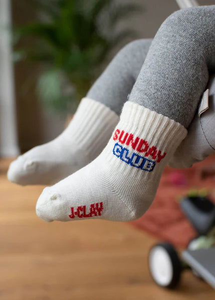 Socken mit "Sunday Club" Aufschrift für Babys und Kinder bis Größe 34